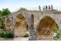 Vélo sur le Pont Julien