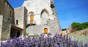 Château médiéval de Simiane-la-Rotonde