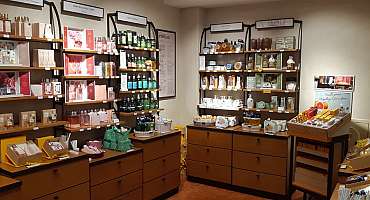 L'Occitane boutique in Provence