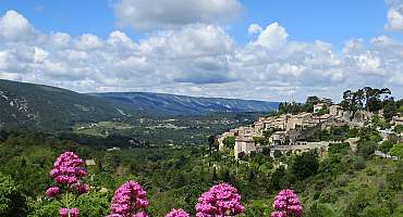 Les villages perchés du Luberon à vélo par Oppède-le-Vieux