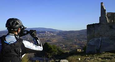 Circuit VTT n°48 - Du Calavon au château de Lacoste