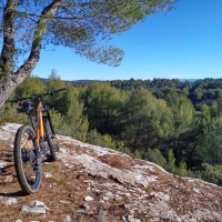 VTT Cabrières d'Avignon