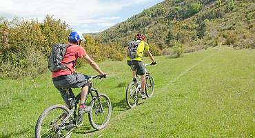 Espace VTT-FFC - Des Sources aux Gorges du Verdon - Circuit VTT n°7 : Le tour du lac de Castillon pa