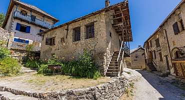 Champlatte par le hameau de Peyresq - EN